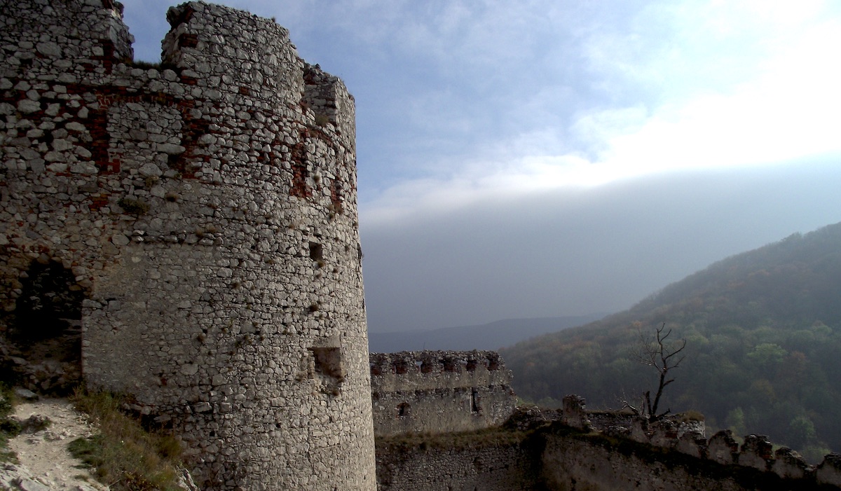 Zrúcanina Plavecký hrad