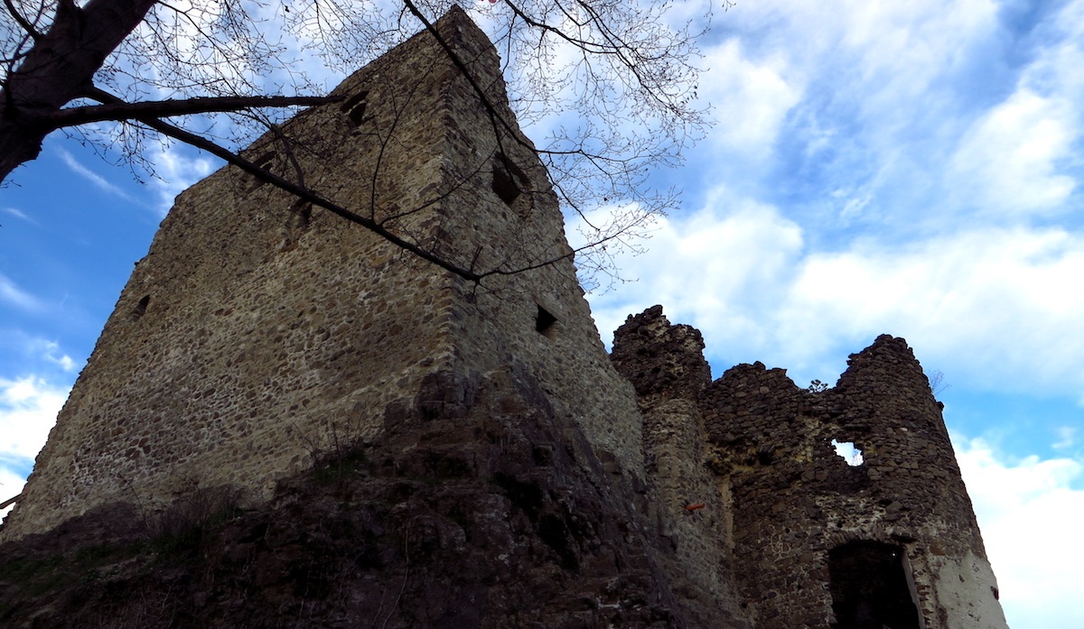 Hrad Revište