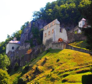 Kláštor Veľká Skalka