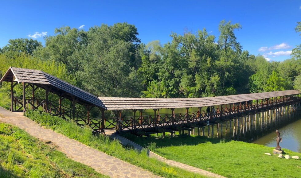 Riečny most v Kolárove